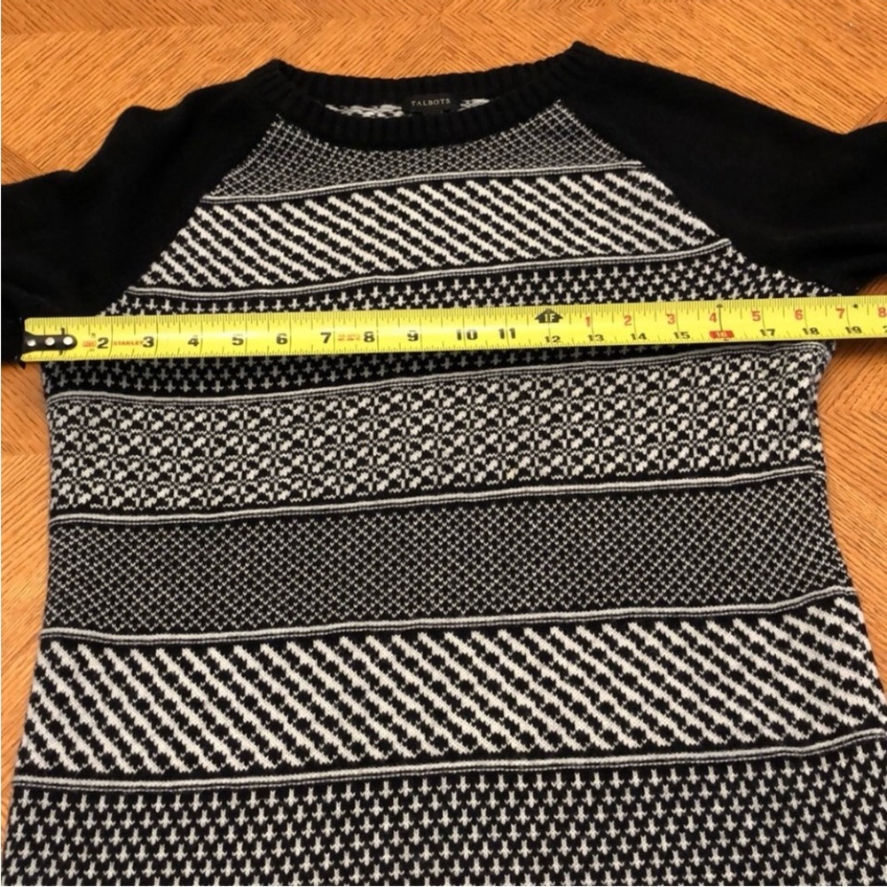 Talbots Black and White Patterned Sweater. Lambswool Blend. Raglan Sleeve. Nwot - Picture 4 of 7